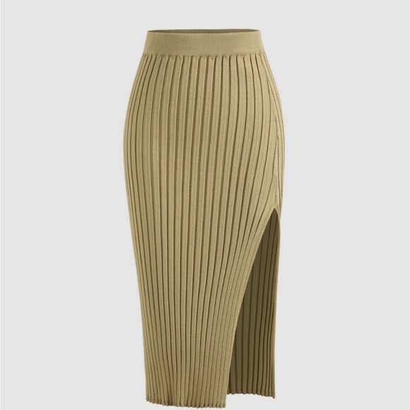 NWOT Cider Solid Rib Pencil Skirt size Large Macha Green - Picture 1 of 5